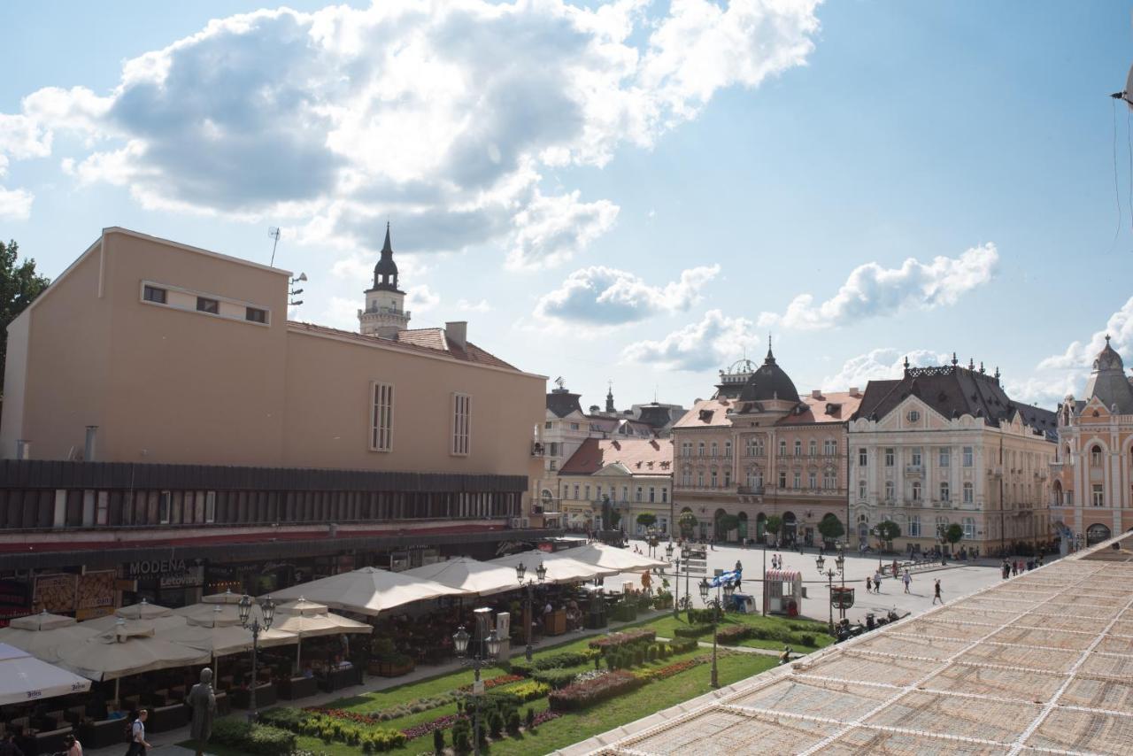 Old Town Square Apartment ノヴィ・サド エクステリア 写真